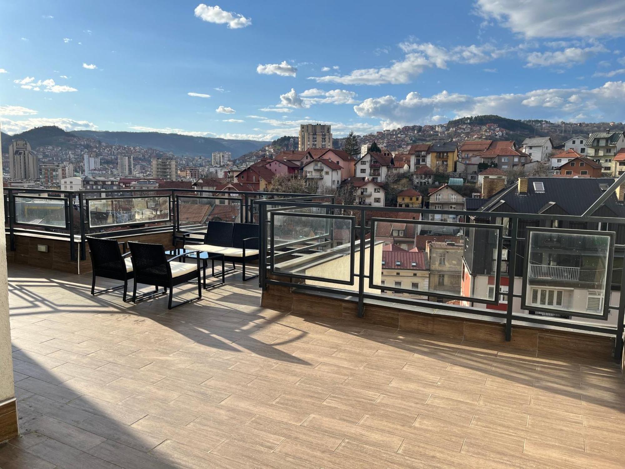 Penthouse Lägenhet Užice Exteriör bild